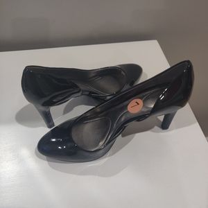 Bandolino Black Heels